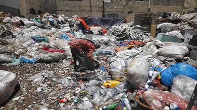 إهمال الانقلابيين يغرق إب اليمنية في أكوام القمامة